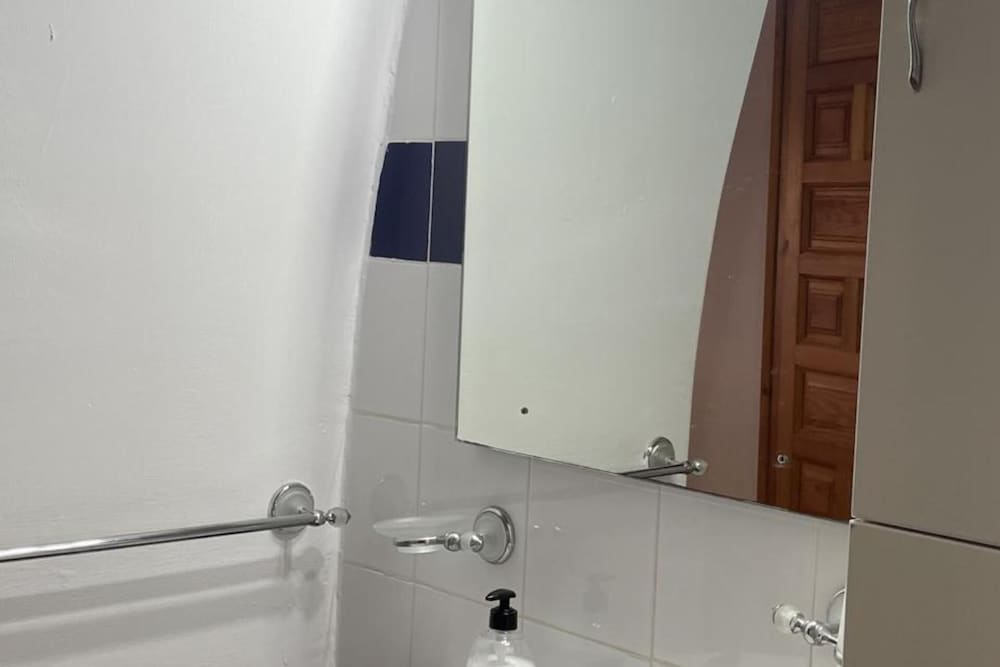 Lorca- Cottage - Sleeps 4 - pet Friendly - Pool