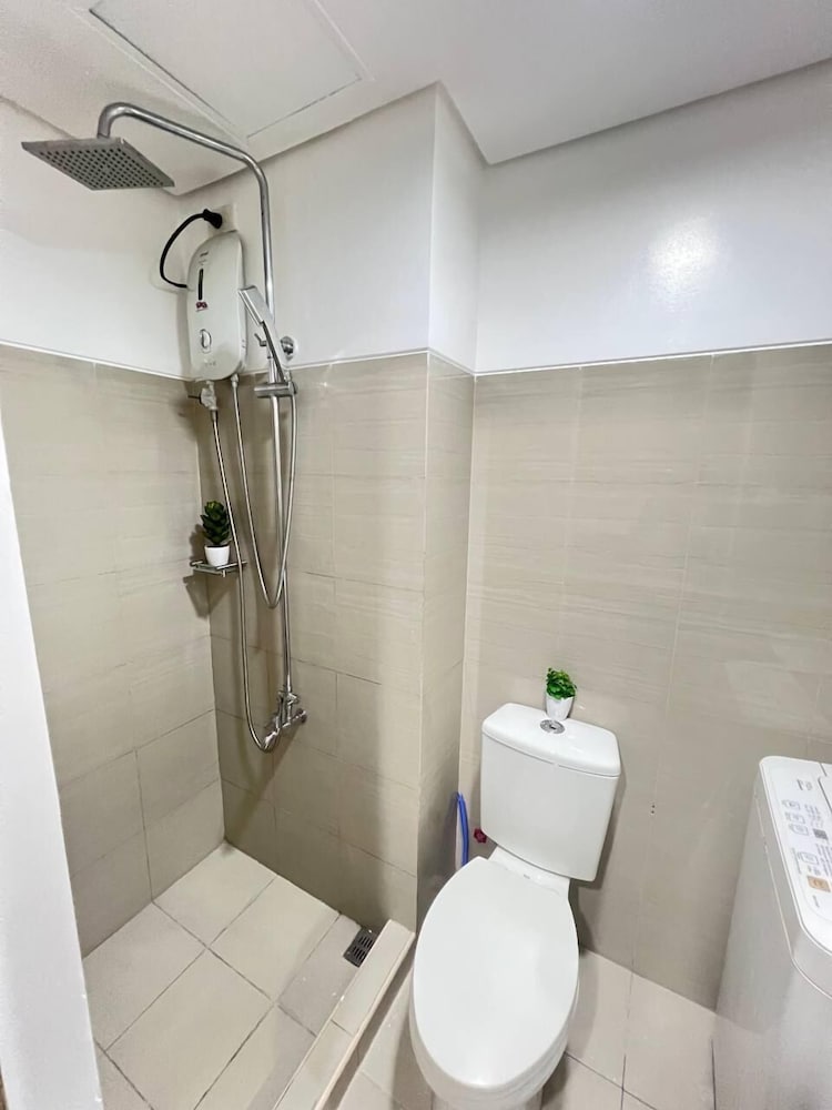 SHORE 1 RESIDENCES