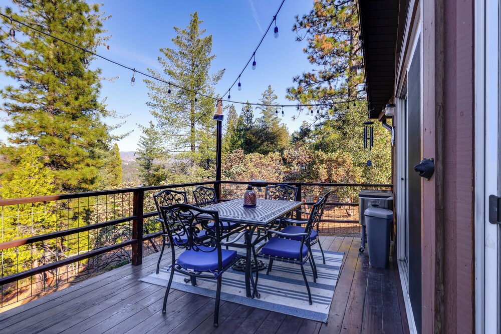 Lake Access, Fire Pit: Scenic Groveland Cottage!