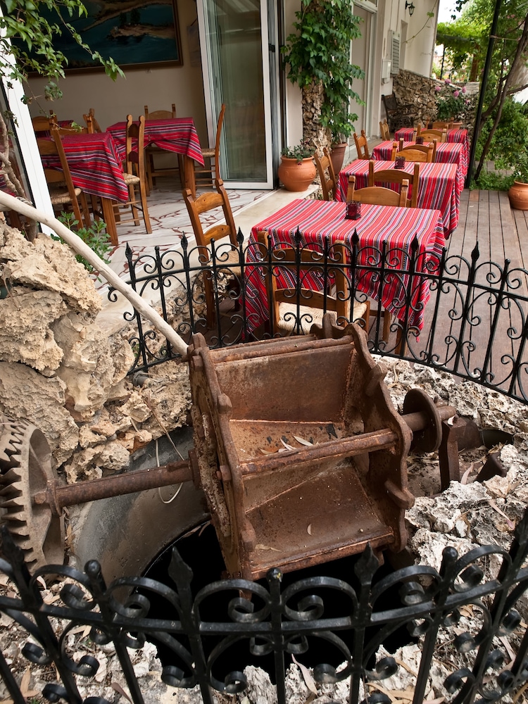 Zorbas Hotel