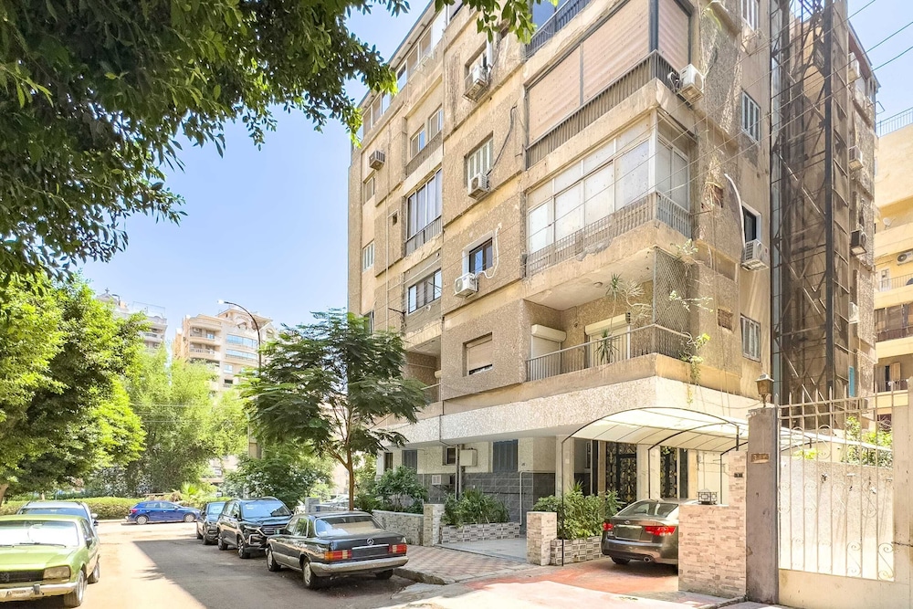Xuru Stays I The 2bdr Emerald Pearl @ Heart of Heliopolis