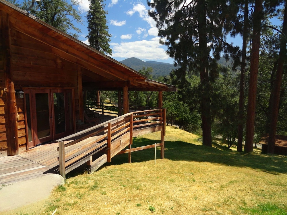 Evergreen Haus