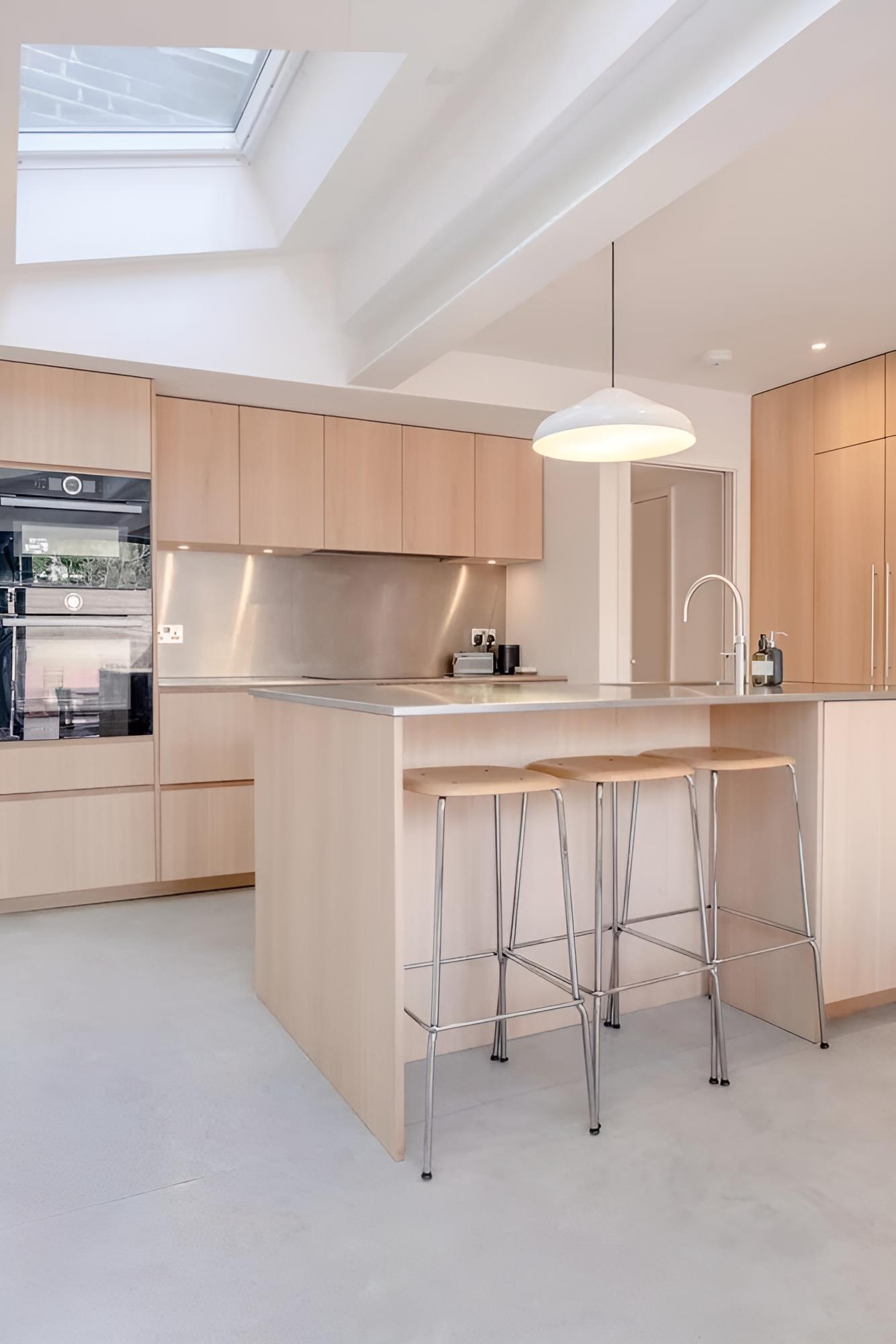 Beautiful Minimalistic 2BD House - Victoria Park