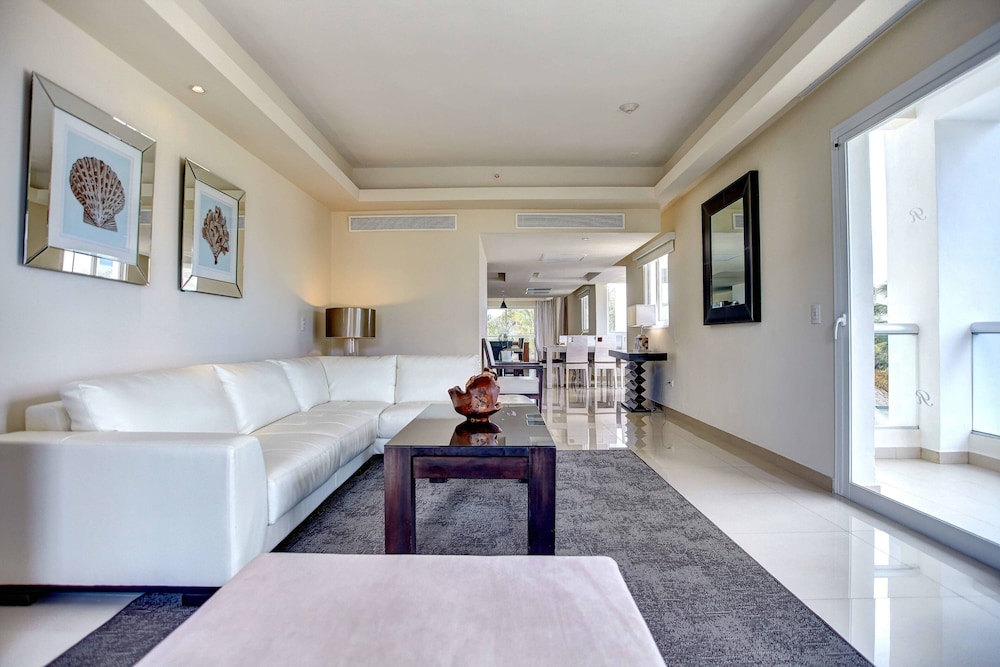 Royalton Hideaway Punta Cana, An Autograph Collection All-Inclusive Resort & Casino – Adults Only