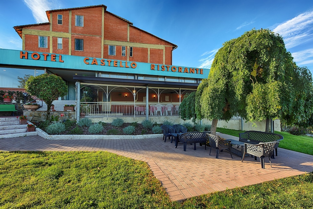 Hotel Castello - Image 1