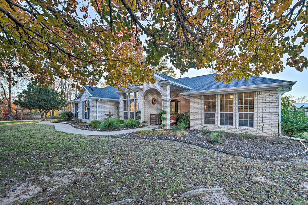 'the Crown Goose' - Bullard Home w/ Pool & Spa! view 4
