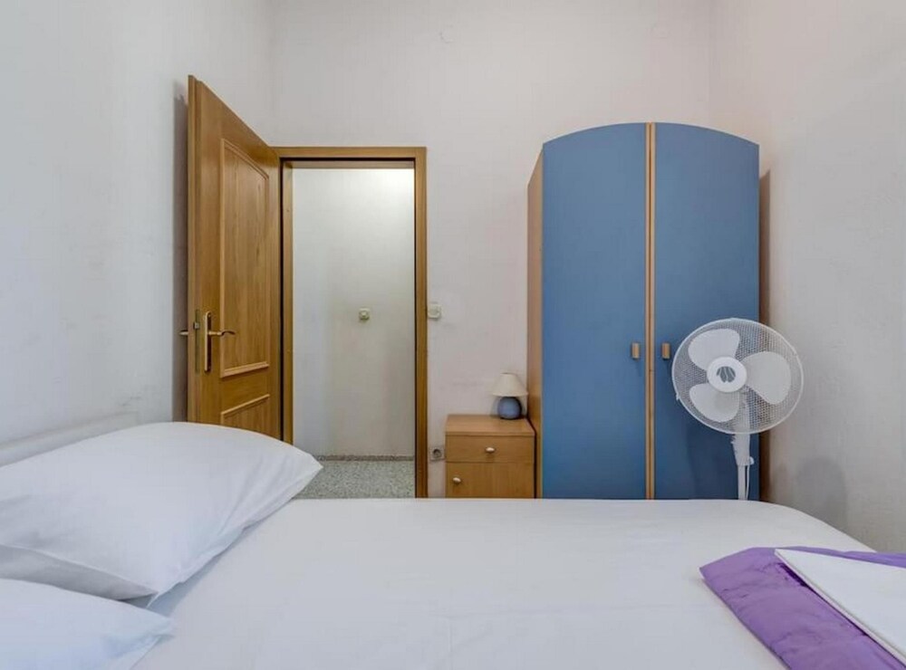 Charming Retreat Holiday Home Mravince With Pool