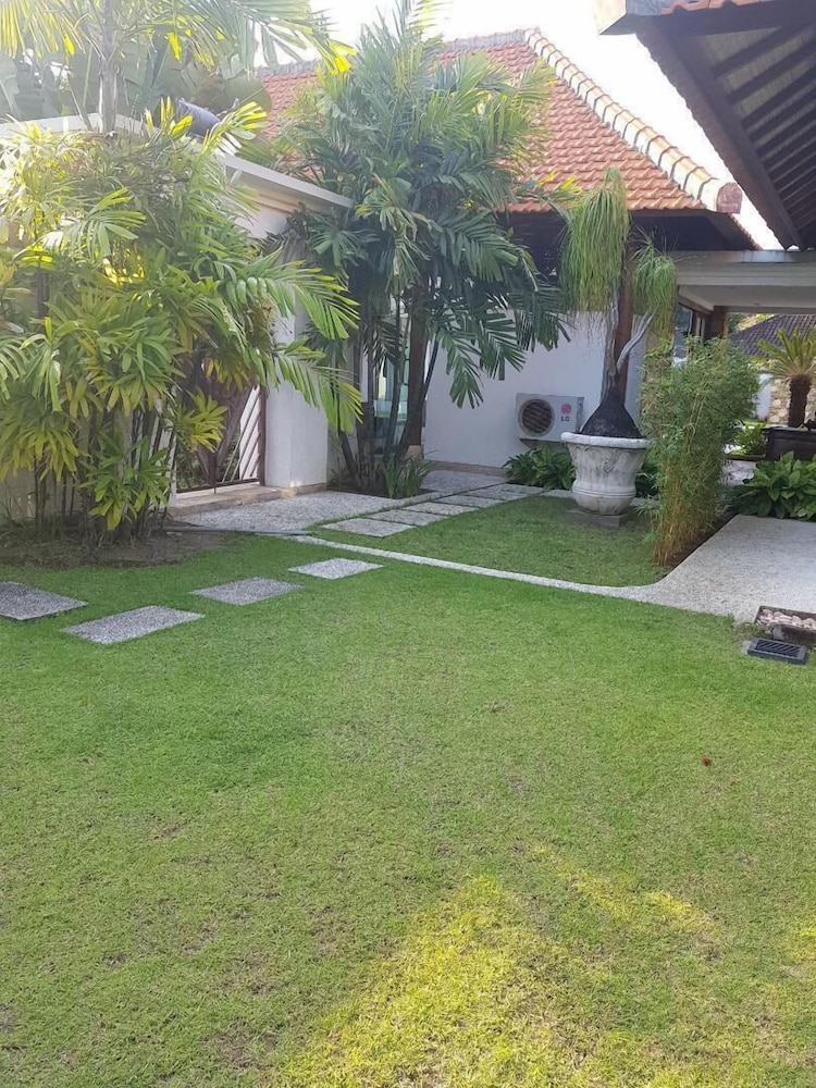Andrea Villas & Suites