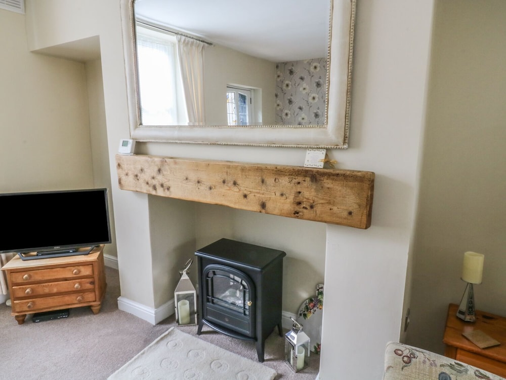Daisy's Holiday Cottage view 5
