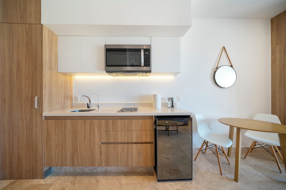 1 Bedroom Pool & Gym - Piedra Azul 605