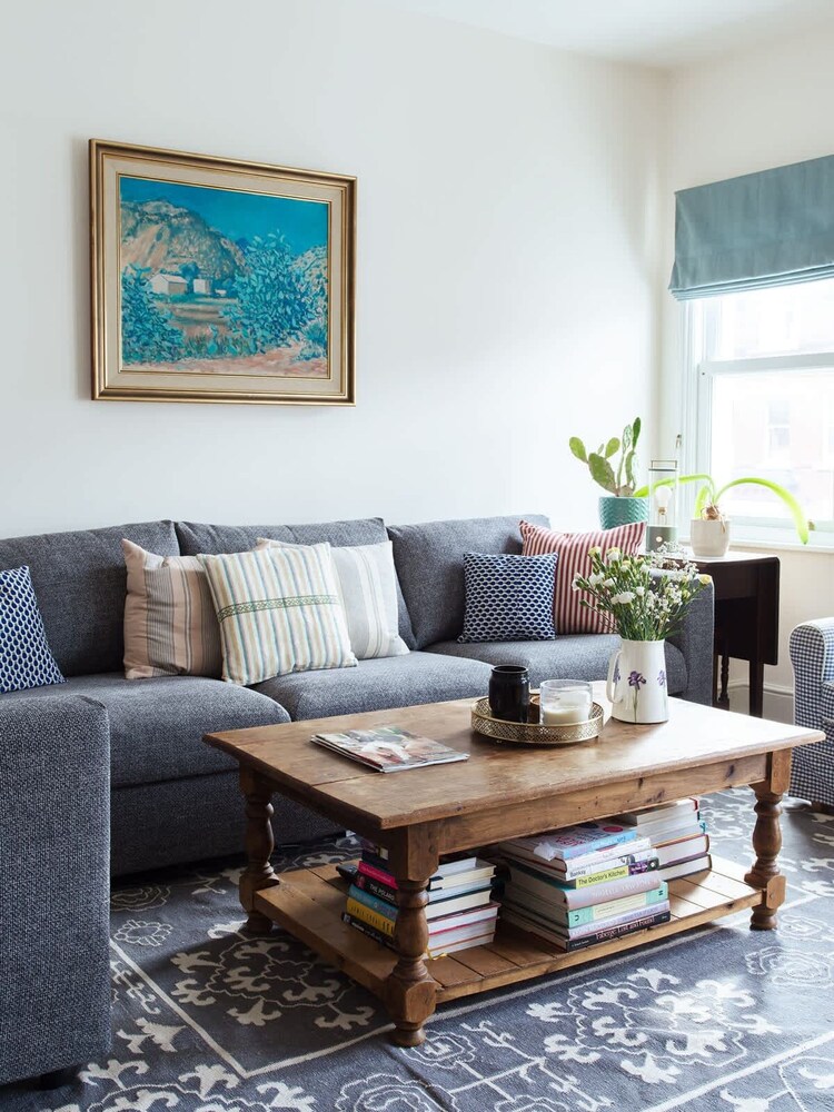 Sunny Roof Terrace Barons Court Sleeps 4-6