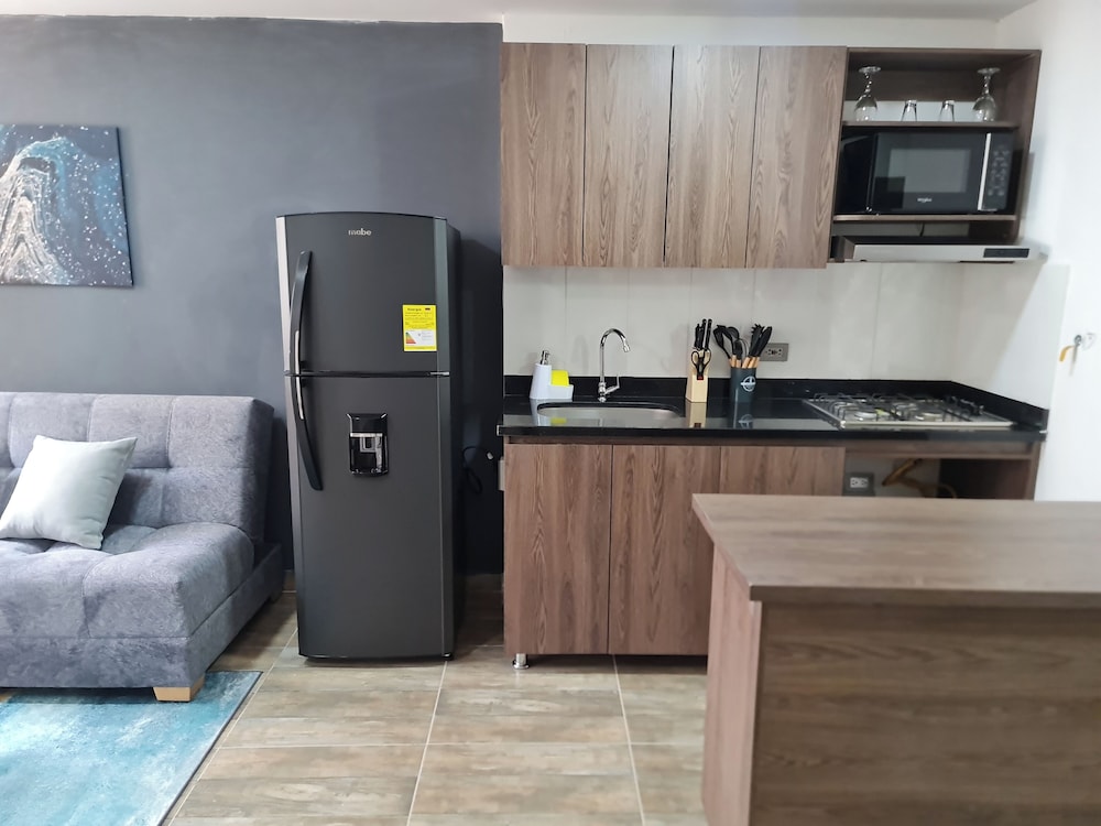 RG33 ApartaSuites