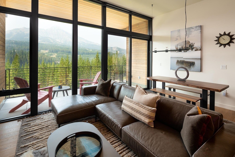 Big Sky Lake Lodge