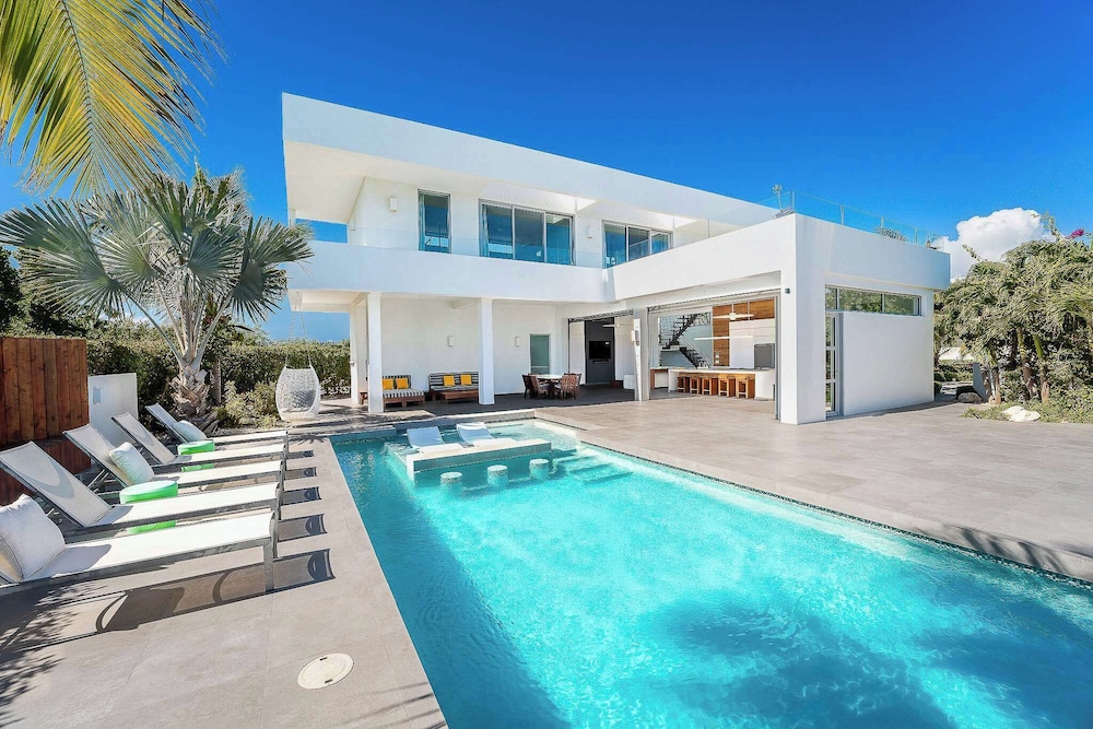 Seaside Family Vacation Villa, Hotel Amenities v2