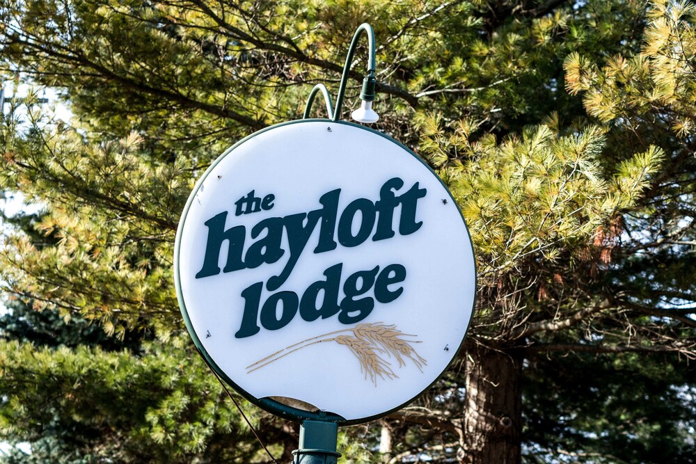 The Hideaway at Hayloft Lodge Chic & Unique Stay view 5