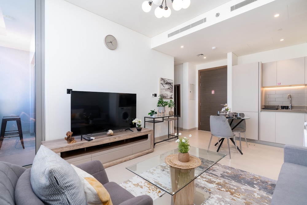Whitesage - Elegant Apartment With Unobstructed City Views