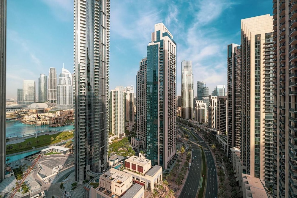 Burj Crown Lux Apartment by Dubai Mall