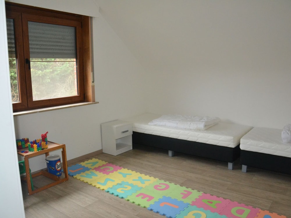 Apartment in Antwerp Near Verbeke Museum view 4