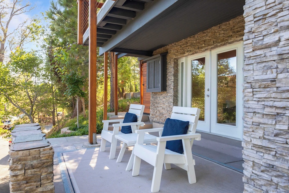 Sauna, Lake Views + Firepits Walk to Lake & Trails Zurich Drive by Avantstay