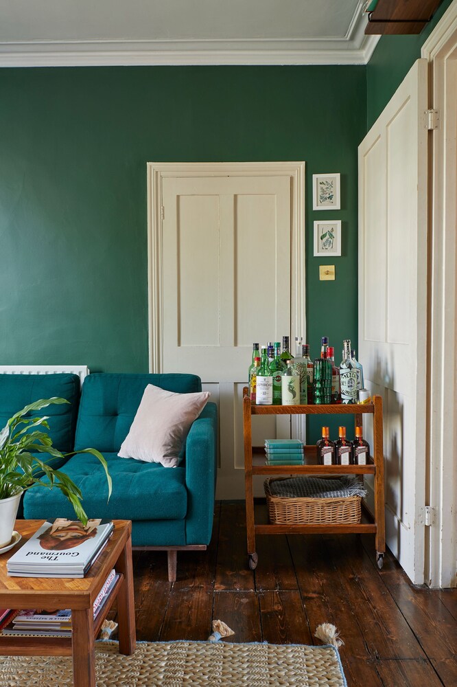 JOIVY Stylish 2-Bed House W/ Private Garden In Hackney