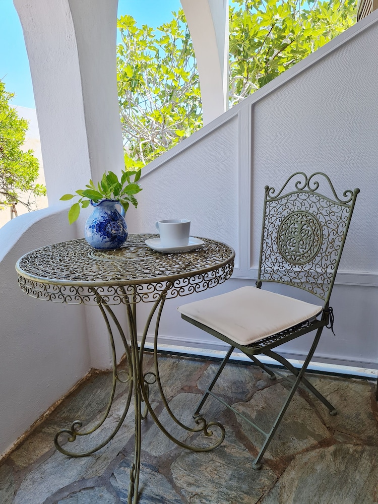 Cosy 1-bed Studio in Andros photo 2