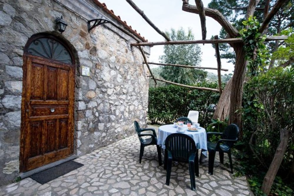 Marina Del Cantone Chalet photo 2