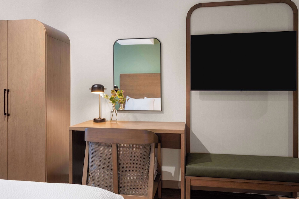 La Quinta Inn And Suites By Wyndham Lincoln