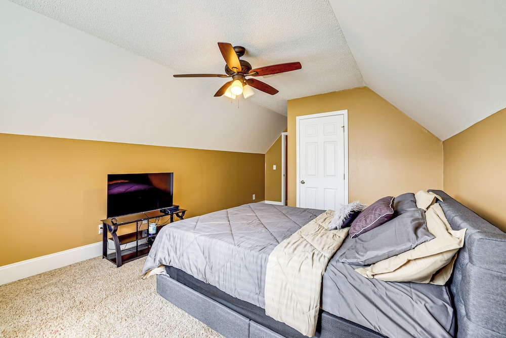 Wooded Trail On-site, Spacious Simpsonville Home