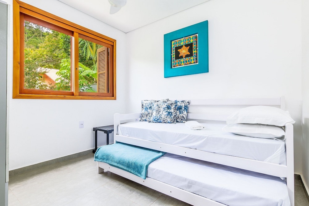 3BR House w/ BBQ 800m From Beach Rju8301