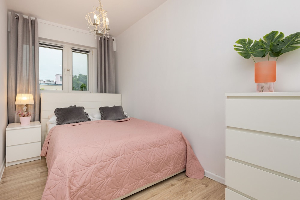 Apartment With 1 Bedroom by Renters view 5