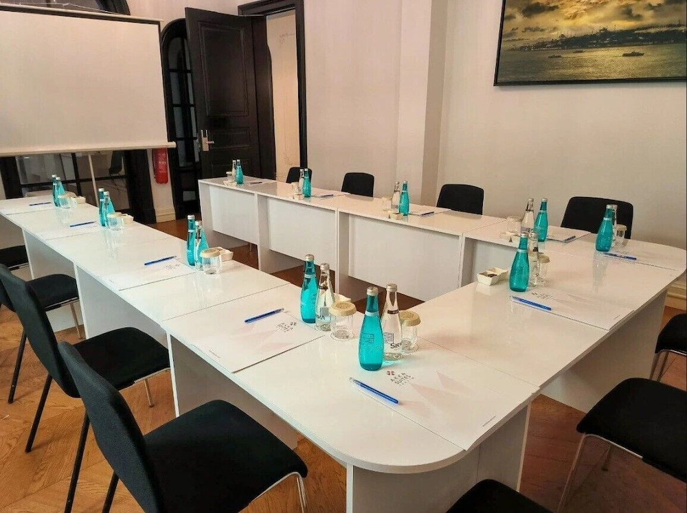 AKKA Lush Otel Taksim - Image 20