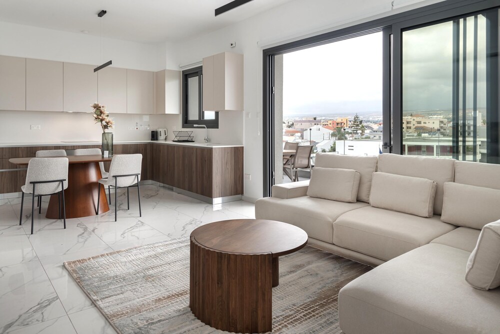 Phaedrus Living: Limassol Opalia Residences Crystal