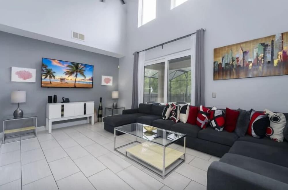 6Br Retreat W/ South Pool, Spa & Game Room Fun