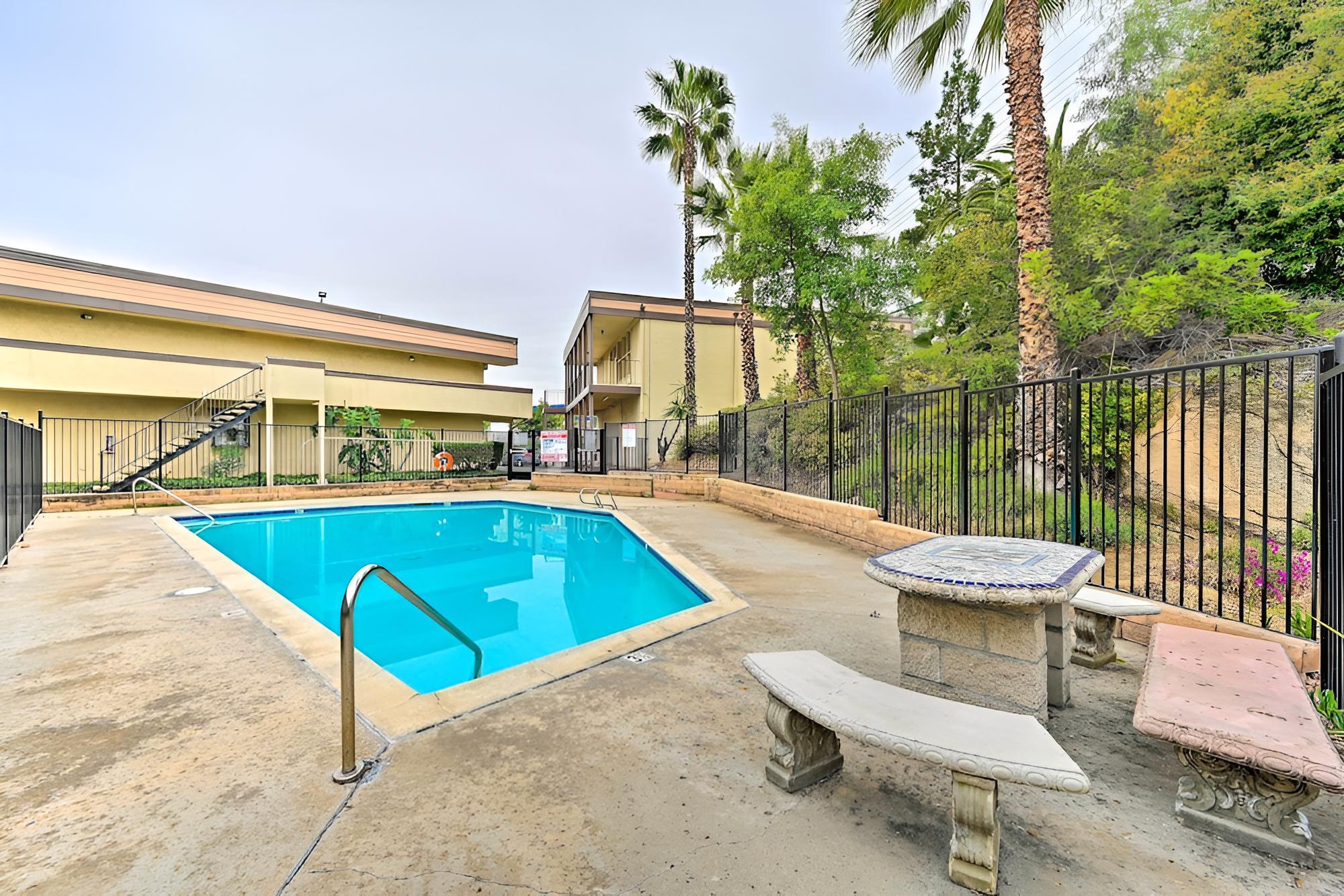 El Cajon Condo: 18 Mi to Downtown San Diego! view 2