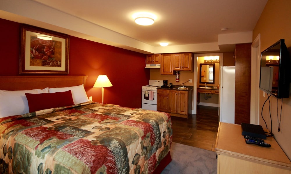 Sahara Suites