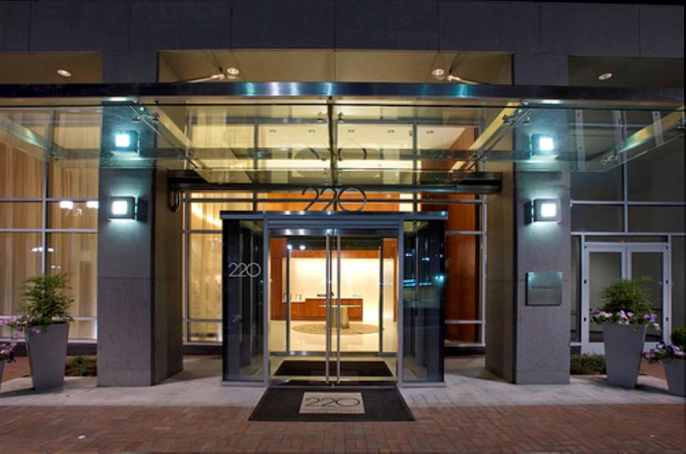 Bluebird Suites near National Airport