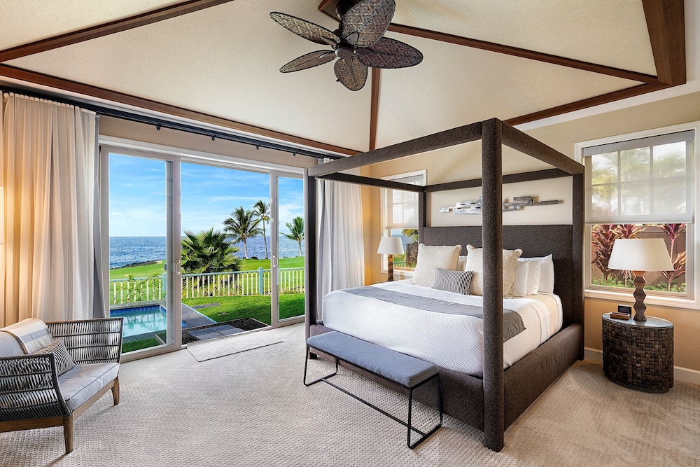 Unbelievable Ocean Front View w Pool - AC - Outdoor Seating!- Vrkcv