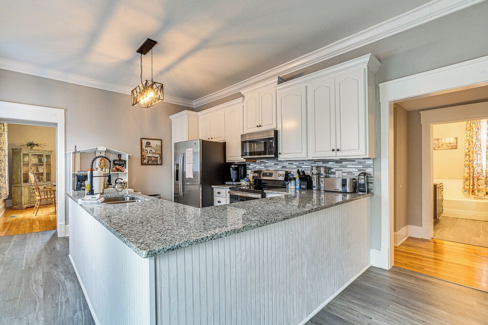 Spacious Athens Home ~ 1 Mi to Downtown! view 5