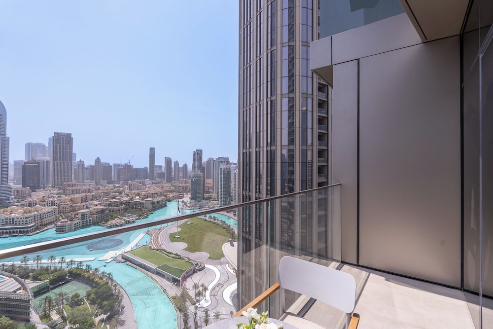 Address Residences Dubai Opera - Burj Khalifa City Views 2 & 3-Bedroom Apartment 1 minute walk to Burj Khalifa, Dubai Mall, Dubai Fountain by Heaven Crest
