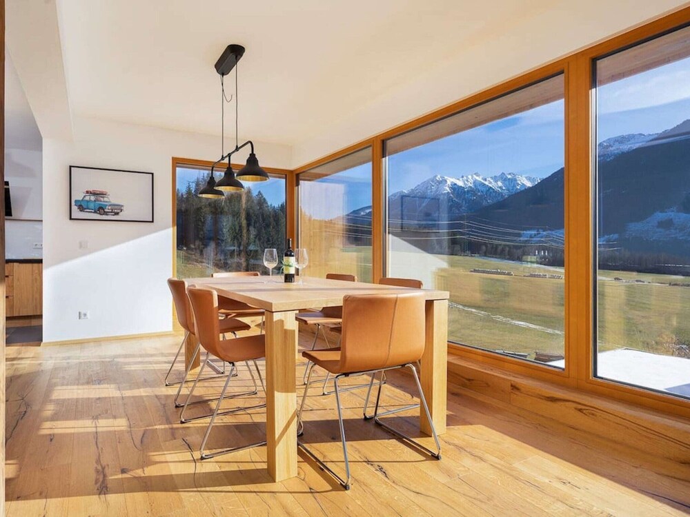 Exclusive Chalet With Sauna and Glacier View