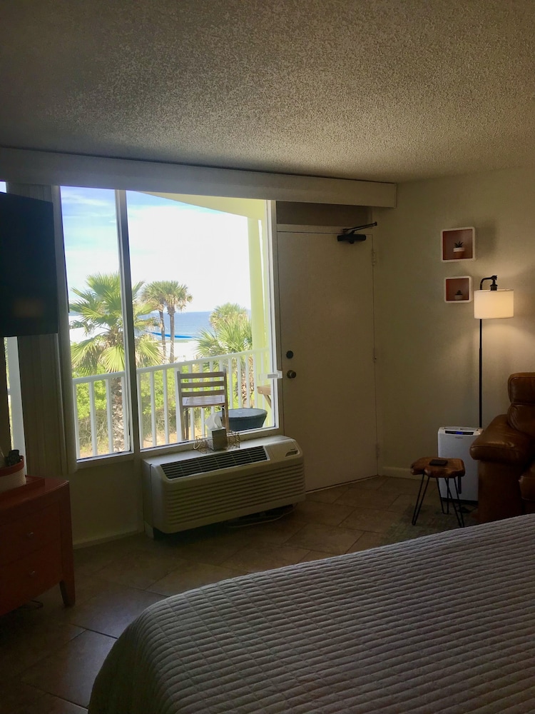 Symphony Beach Club