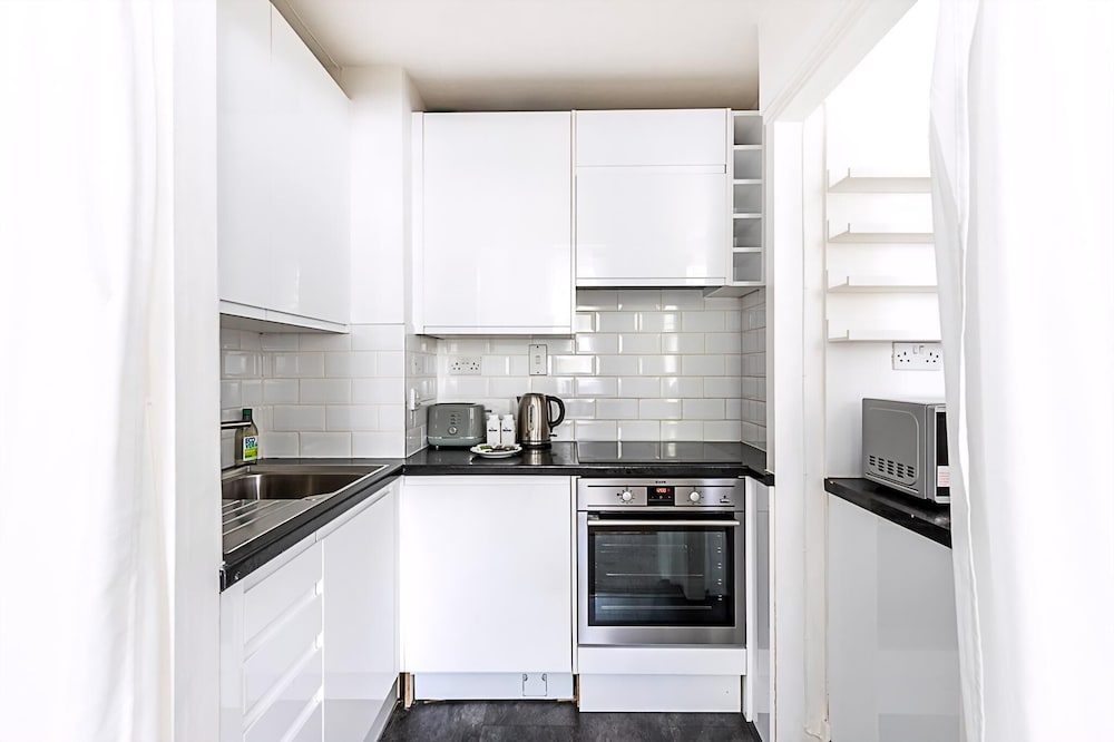Elegant Knightsbridge Flat Near Harrods