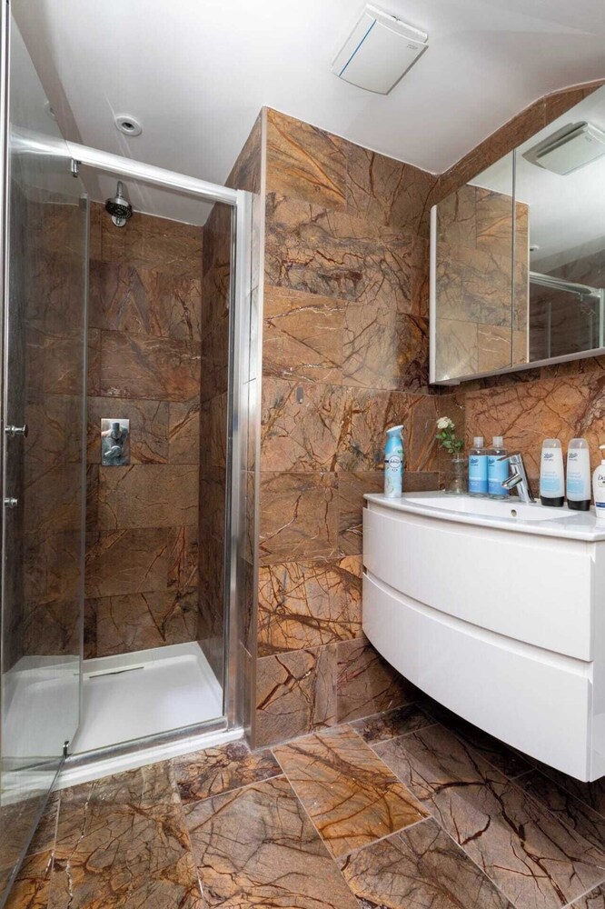 Beautiful 3BD Garden Flat - Tooting!