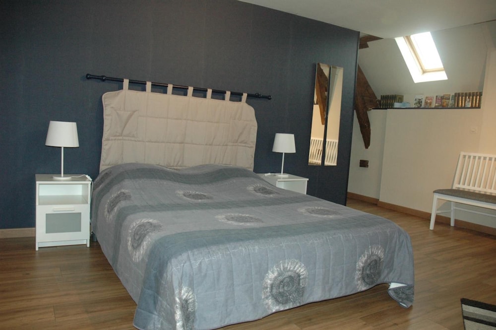 Photo 10