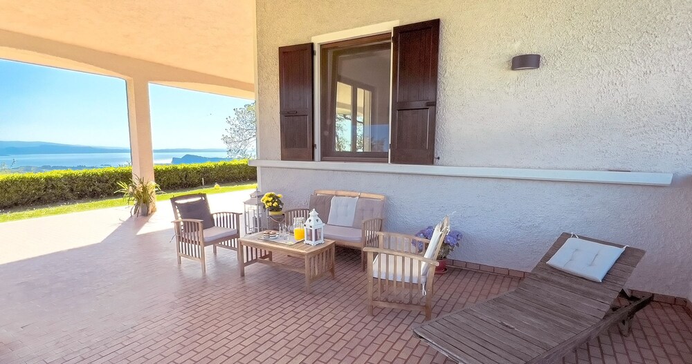 Villa Anna Miralago in Puegnago sul Garda view 4