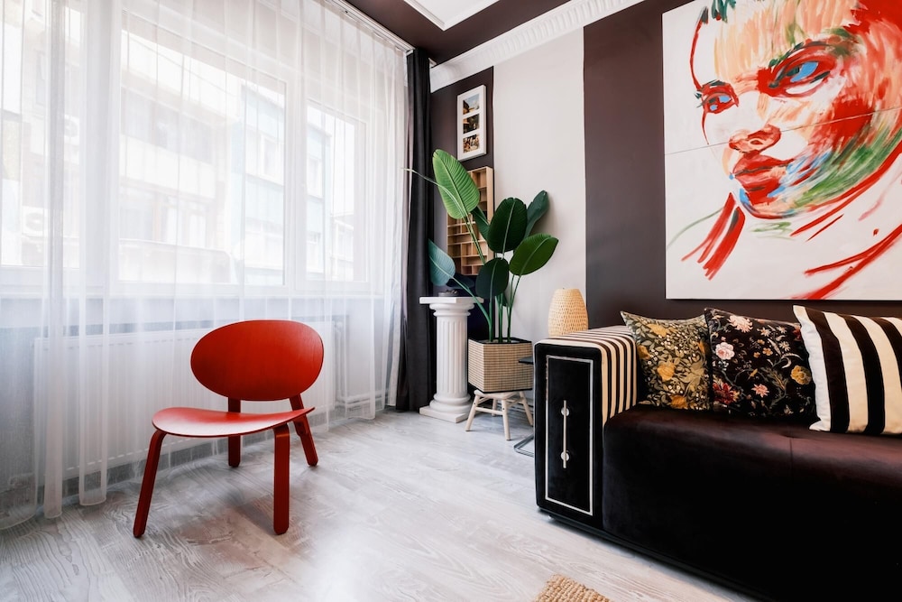 Charming Flat Near Osmanbey Metro Station