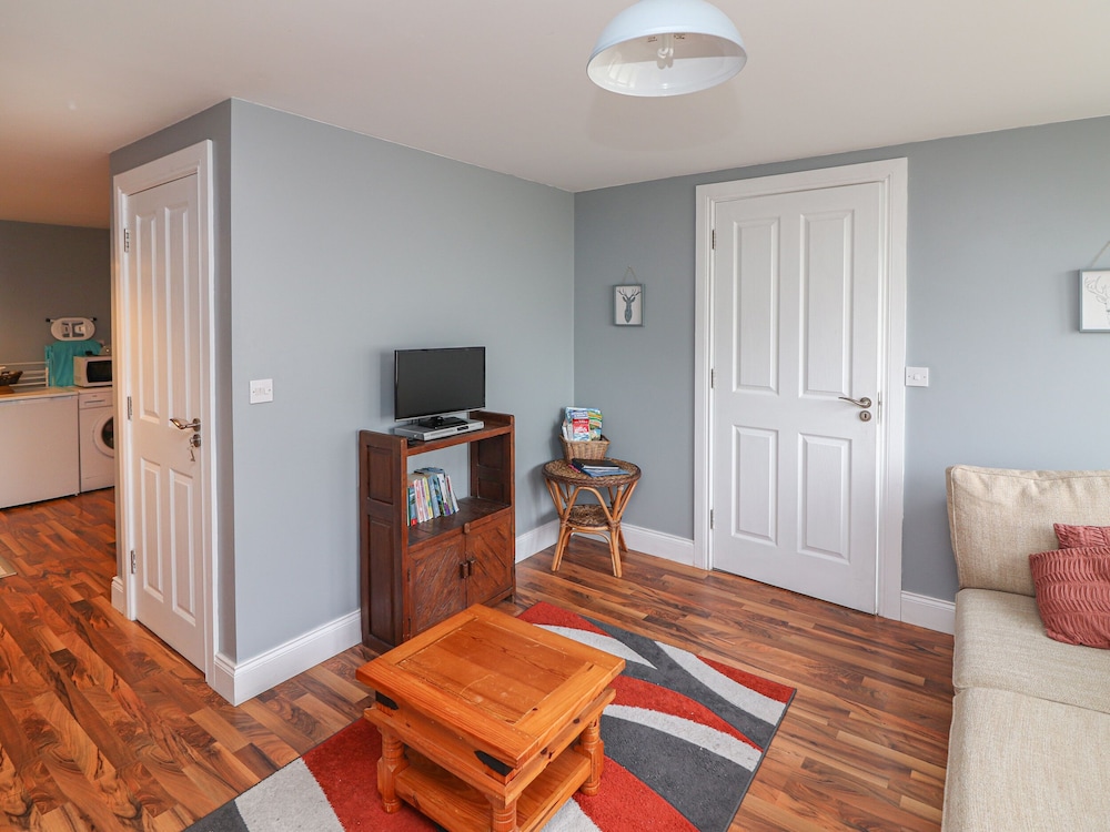 Silver Birch House view 5