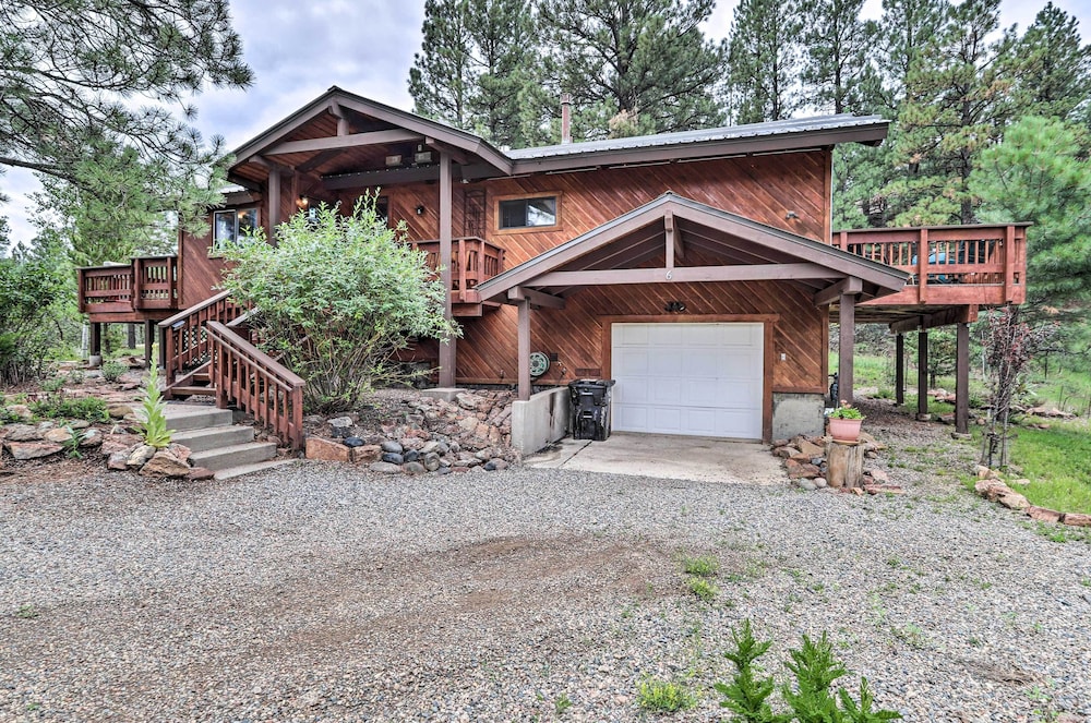 Luxe Pagosa Springs Cabin w/ Sauna & Hot Tub! view 5