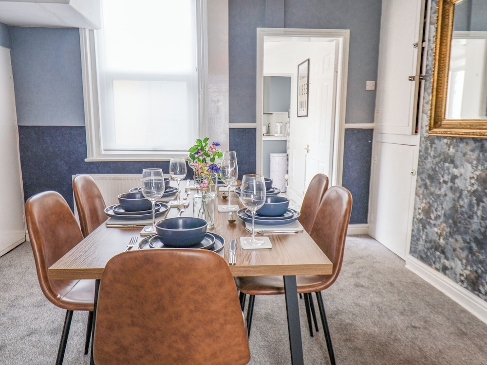 3 Auborough Street