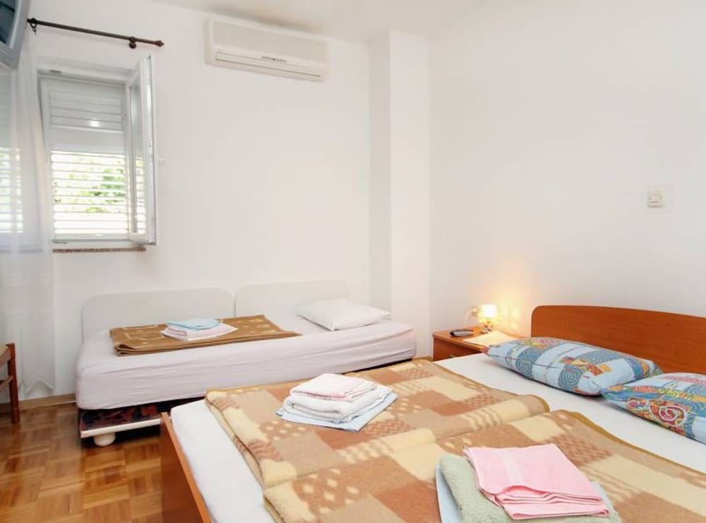 Apartments Bionda Senj